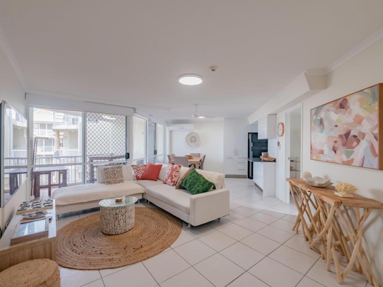 Crystal Beachfront Apartments Gold Coast Exterior photo